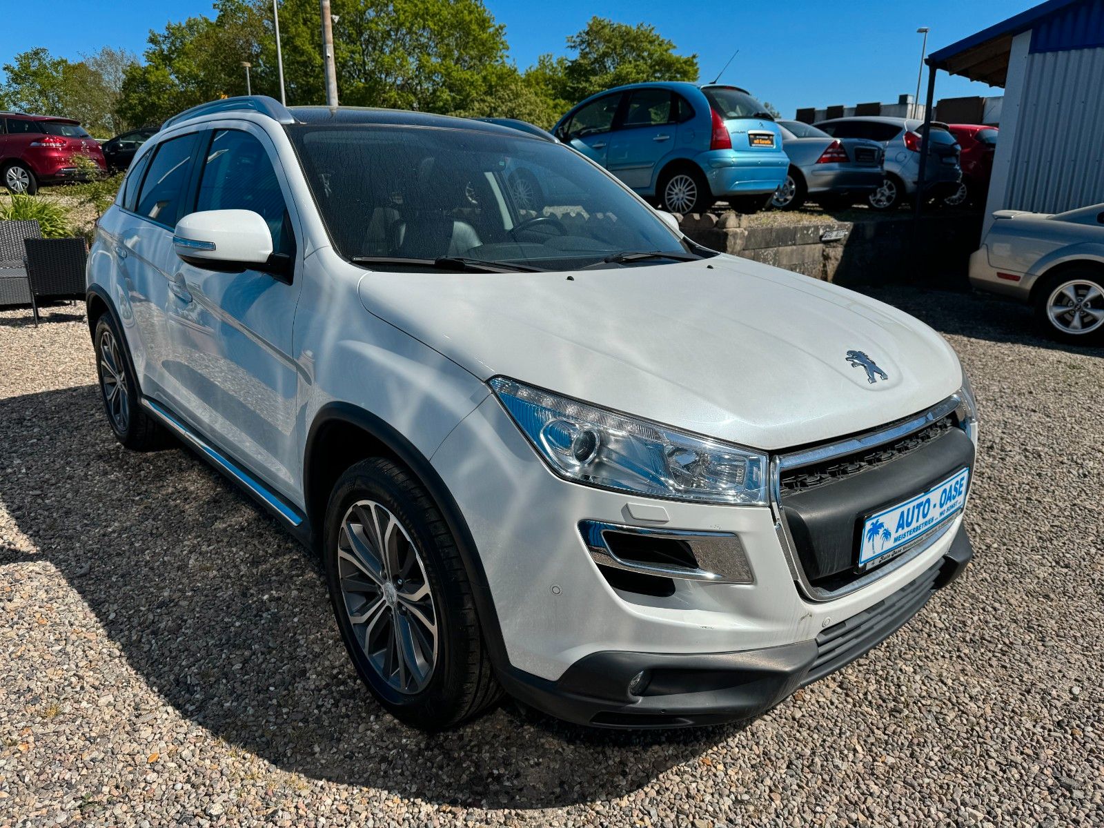 Fahrzeugabbildung Peugeot 4008 Allure 4WD**Navi*AHK*Keyles-GO**