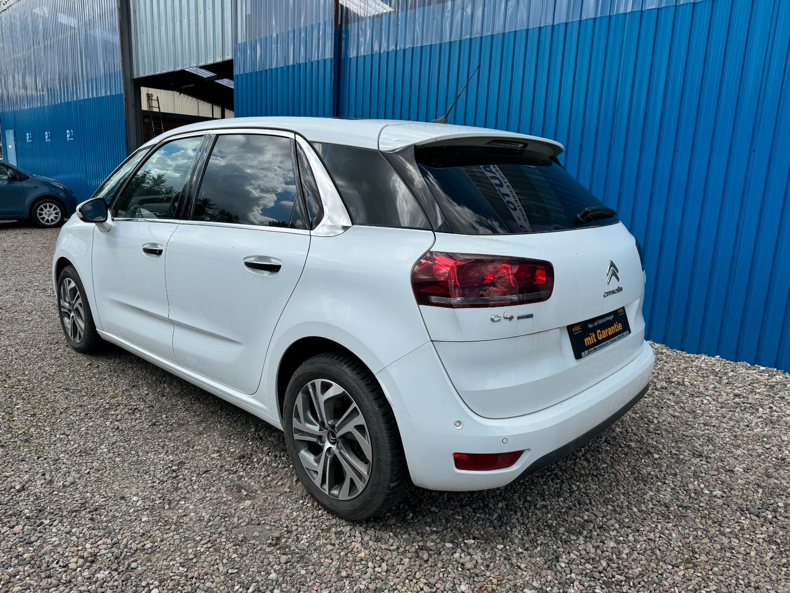 Fahrzeugabbildung Citroën C4 Picasso**Selection**Navi**BSA**Pano**Kamera**