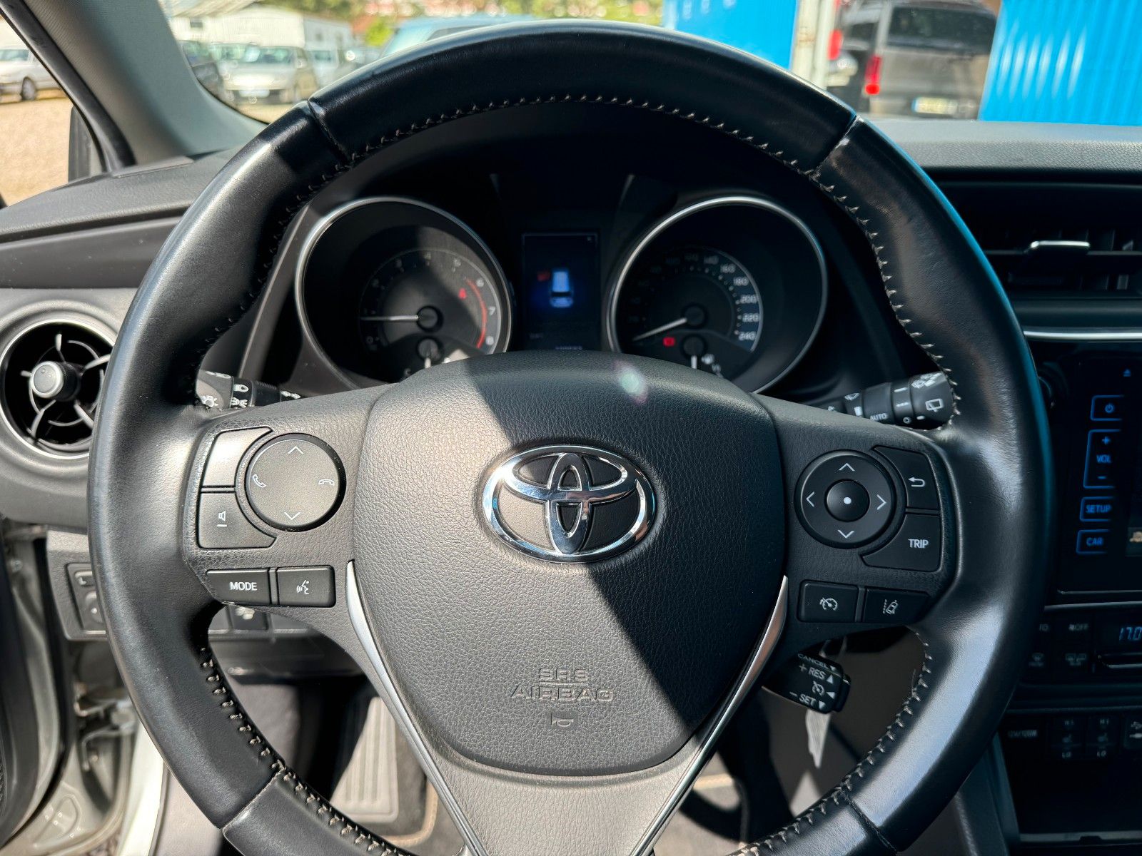 Fahrzeugabbildung Toyota Auris Touring **Sports Edition-S+**Navi**SHZ**