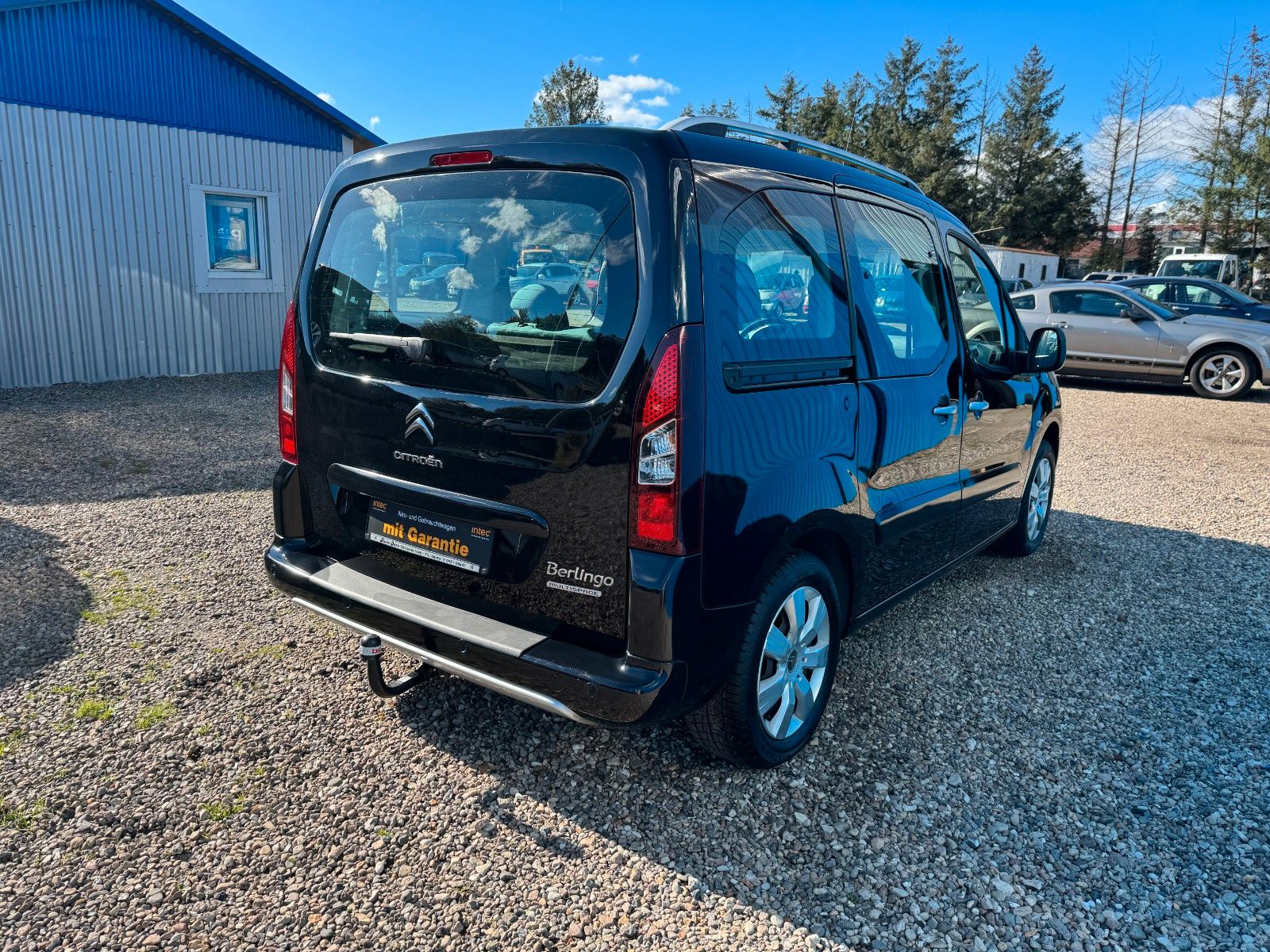 Fahrzeugabbildung Citroën Berlingo Kombi**Selection**Klima**Tempomat**