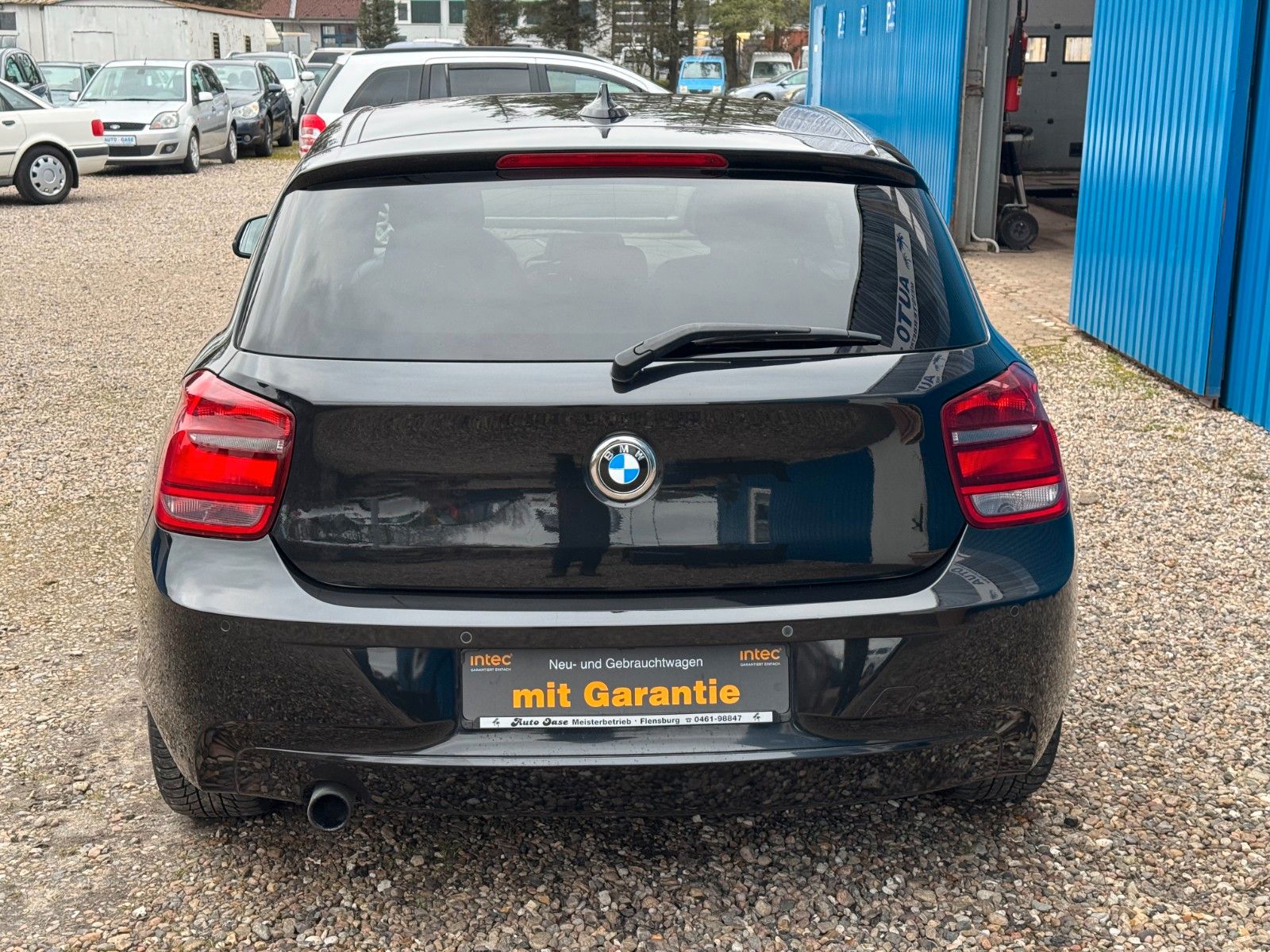 Fahrzeugabbildung BMW 116i Lim. 3-trg.**Klima**SHZ**PDC**Bluetooth**